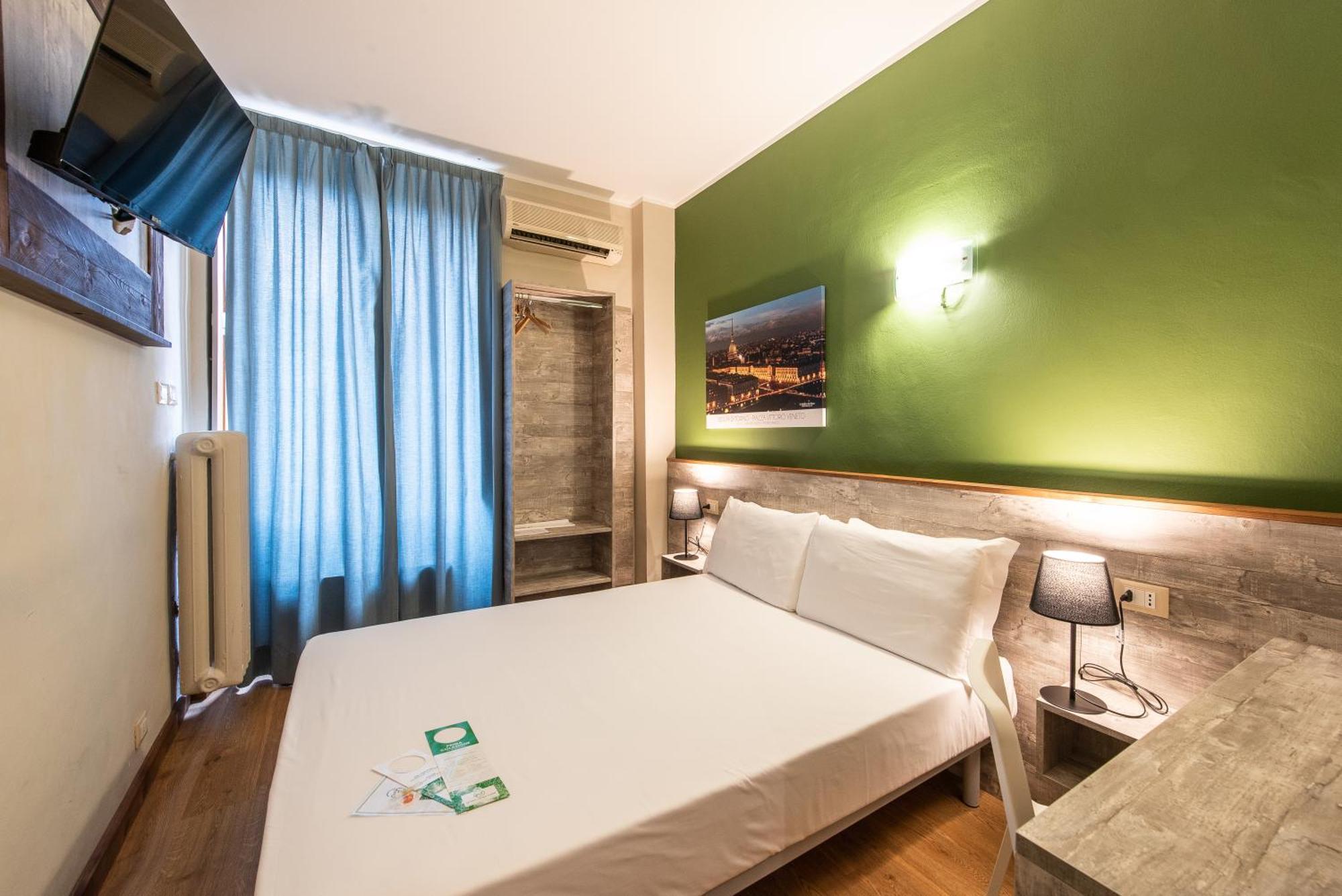Class Astoria Hotel